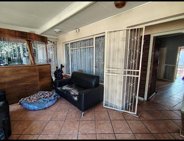 3 BEDROOM HOUSE FOR SALE IN DAWNVIEW